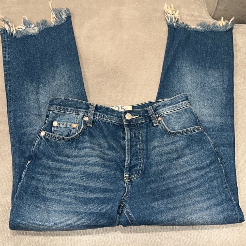 Nwt Free People “we the free “ blue destructed cropped jeans